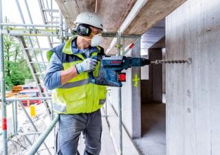 Akumulátorové nářadí Akumulátorová vrtací kladiva SDS Bosch GBH 18V-45 C