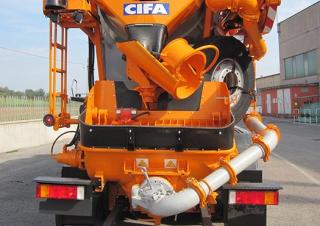Autočerpadla s domíchávačem betonu CIFA MK28L-5