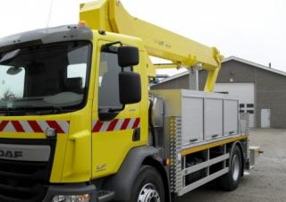 Kloubové pracovní plošiny Autoplošiny s kloubovým výložníkem Danilift PD270V 