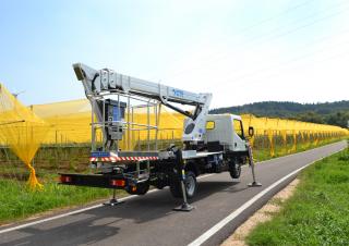 Teleskopické pracovní plošiny Autoplošiny s teleskopickým výložníkem CTE B-Lift 20 J