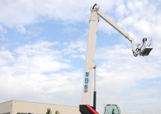 Teleskopické pracovní plošiny Autoplošiny s teleskopickým výložníkem CTE B-Lift 620 HR