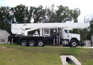 Teleskopické pracovní plošiny Autoplošiny s teleskopickým výložníkem Bronto Skylift S53XDT