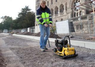 Vibrační desky Jednosměrné vibrační desky Bomag BVP 18/45 D