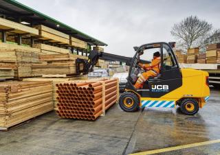 Elektrické teleskopické nakladače JCB 30-19E 