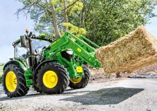 Čelní nakladač John Deere 643R