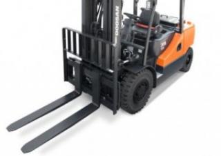 Čelní vysokozdvižné dieselové vozíky Doosan D35S-7