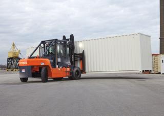Čelní vysokozdvižné dieselové vozíky Toyota THD3300S-24