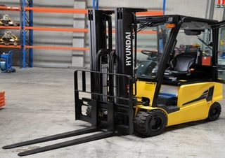 Čelní vysokozdvižné elektrické vozíky Hyundai 20B-9F