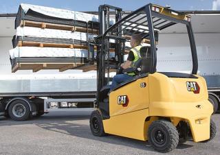 Čelní vysokozdvižné elektrické vozíky Caterpillar EP35AN