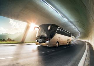 Autobusy Dálkové autobusy Setra S 517 HDH