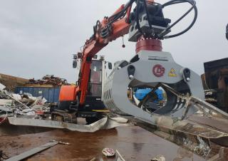 Přídavná zařízení Demoliční drapáky Demarec DRG-1-DN