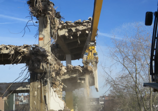 Přídavná zařízení Demoliční drtiče Epiroc CB 2500