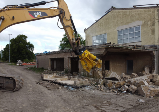 Přídavná zařízení Demoliční drtiče Epiroc CB 4500