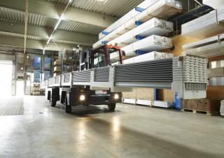 Vysokozdvižné vozíky s bočním ložením Dieselové vysokozdvižné vozíky s bočním ložením Combi-Lift C 6000 4WSL