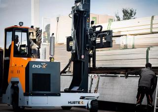 Vysokozdvižné vozíky s bočním ložením Dieselové vysokozdvižné vozíky s bočním ložením Hubtex DQX 45-G