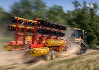 Diskové podmítače Väderstad Carrier 1225