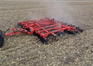Diskové podmítače Kuhn Excelerator 8010-40