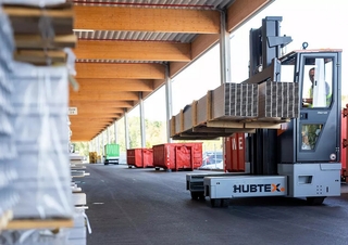 Vysokozdvižné vozíky s bočním ložením Elektrické vysokozdvižné vozíky s bočním ložením Hubtex Phoenix