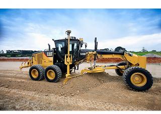 Grejdry Caterpillar 120M