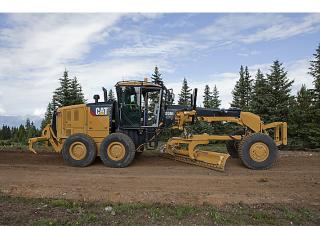 Grejdry Caterpillar 120M2