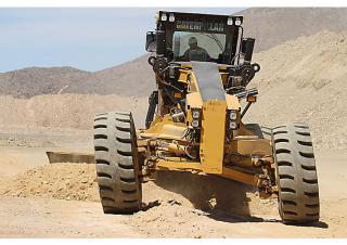 Grejdry Caterpillar 24M
