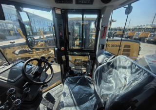 Grejdry XCMG GR2405T