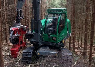 Lesní technika Harvestory Neuson Forest 104HVT