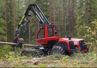 Lesní technika Harvestory Komatsu 911