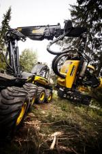 Lesní technika Harvestory Ponsse Bear