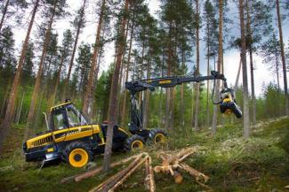 Lesní technika Harvestory Ponsse Ergo