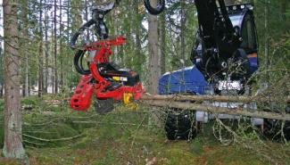 Lesní technika Harvestory Rottne H 11