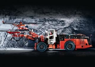 Horizontální směrové vrtné soupravy Sandvik DD422iE