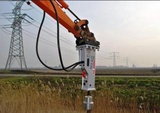 Přídavná zařízení Hydraulická bourací kladiva AJCE AB-100M