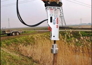 Přídavná zařízení Hydraulická bourací kladiva AJCE AB-100M