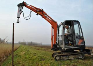 Přídavná zařízení Hydraulická bourací kladiva AJCE AB-100M