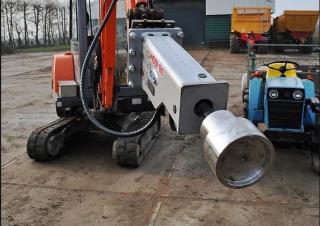 Přídavná zařízení Hydraulická bourací kladiva AJCE AB-100M