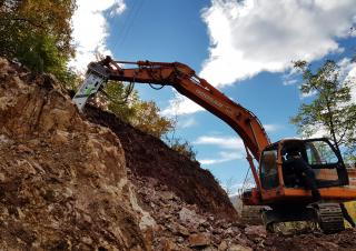 Přídavná zařízení Hydraulická bourací kladiva Daemo B180