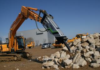 Přídavná zařízení Hydraulická bourací kladiva Daemo B210