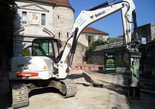 Přídavná zařízení Hydraulická bourací kladiva Daemo B90