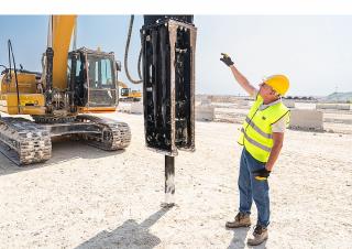 Přídavná zařízení Hydraulická bourací kladiva Caterpillar H110 GC