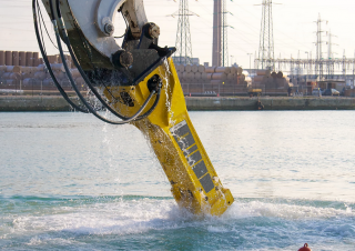 Přídavná zařízení Hydraulická bourací kladiva Epiroc HB 7000