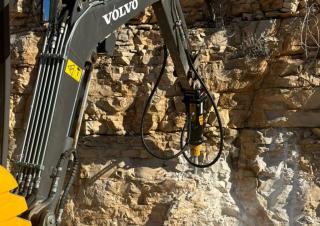 Příslušenství Hydraulická bourací kladiva OSA Demolition Equipment MB 10