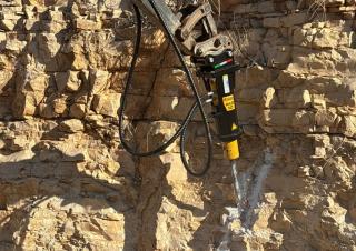 Příslušenství Hydraulická bourací kladiva OSA Demolition Equipment MB 10