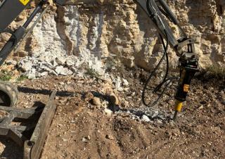 Příslušenství Hydraulická bourací kladiva OSA Demolition Equipment MB 15