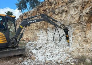 Příslušenství Hydraulická bourací kladiva OSA Demolition Equipment MB 15
