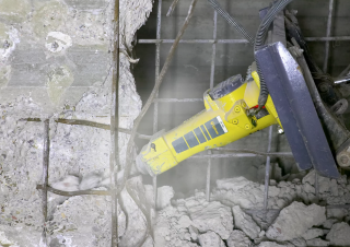 Přídavná zařízení Hydraulická bourací kladiva Epiroc SB 102