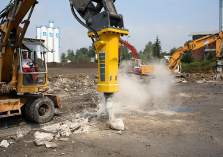 Přídavná zařízení Hydraulická bourací kladiva Epiroc SB 552