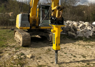 Přídavná zařízení Hydraulická bourací kladiva Epiroc SB 702