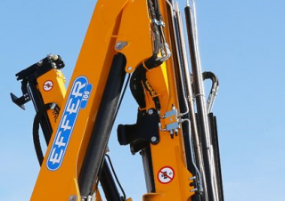Hydraulické nakládací jeřáby Effer 100 3S