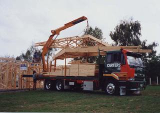 Hydraulické nakládací jeřáby Cormach 16600 EF